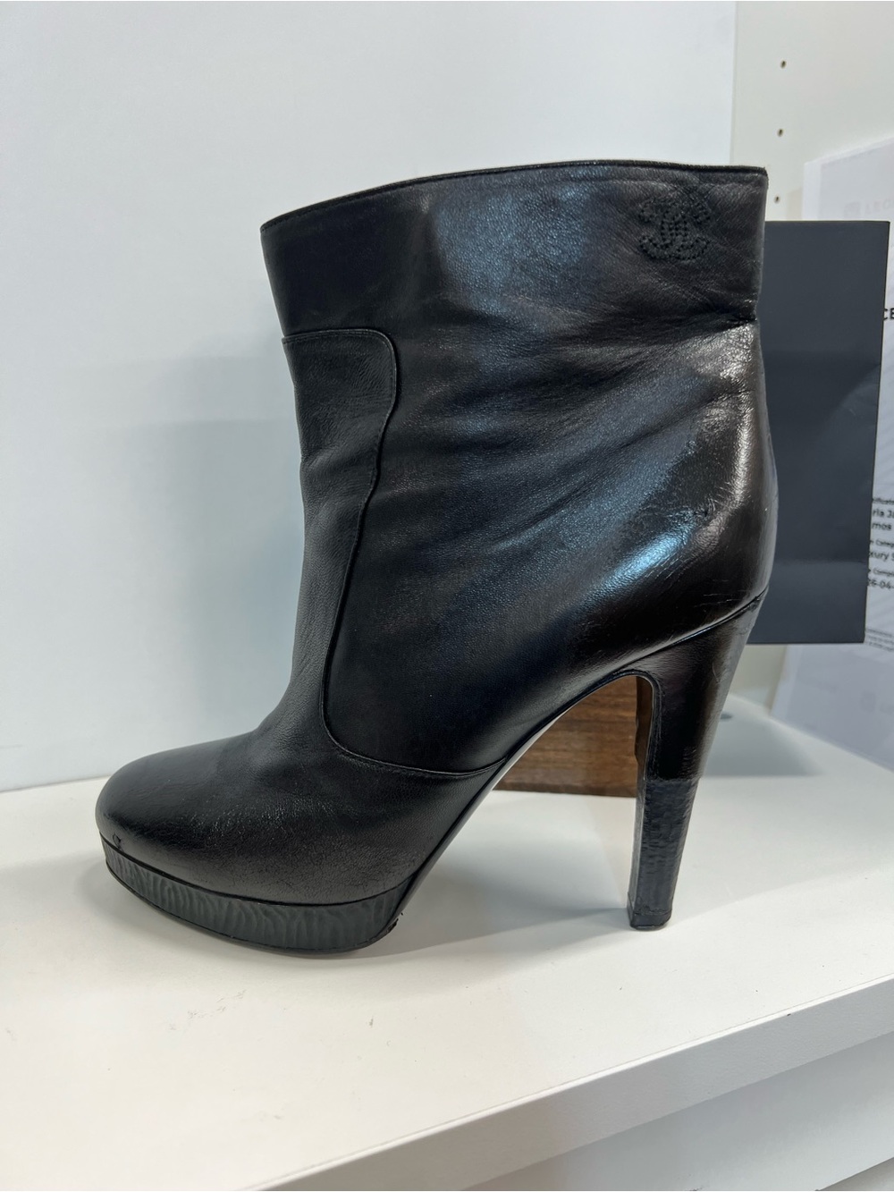 🔥🔥 Chanel Leather High-Heel Boots/COA size 39 fit an 8 MOTHERS DAY PRICE 1 DAY - Picture 3 of 14